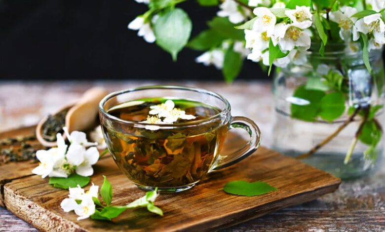 Yasemin, kokusuyla büyüleyen tadıyla damakları şenlendiren faydalı bitkilerden biridir. İşte, yasemin çayının sağlığa faydaları...